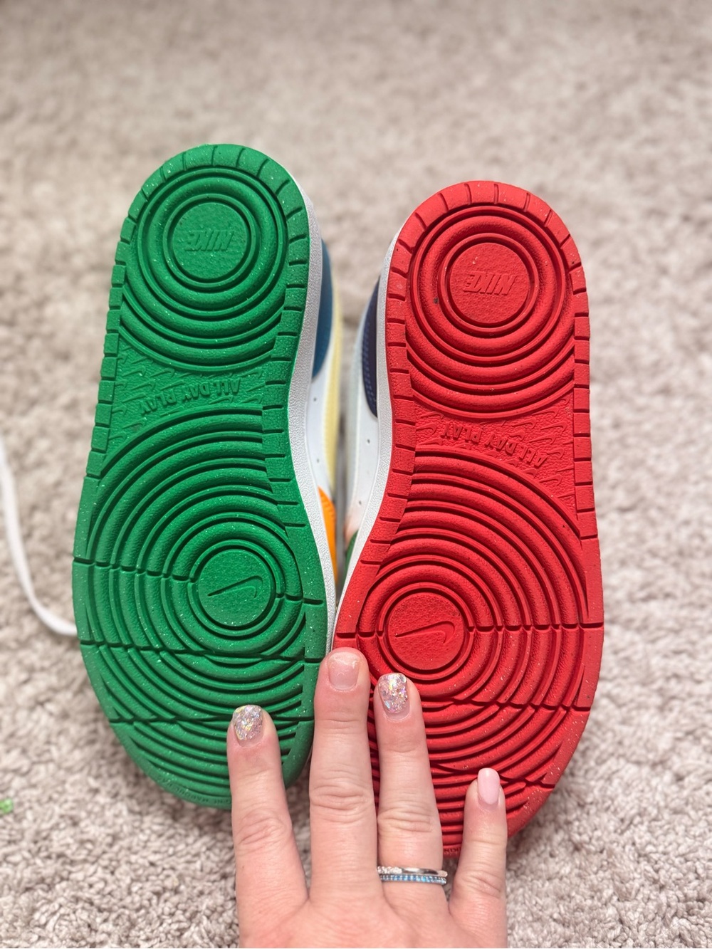 Kids Nike 4.5Y (6.5 women’s) - Picture 4 of 5